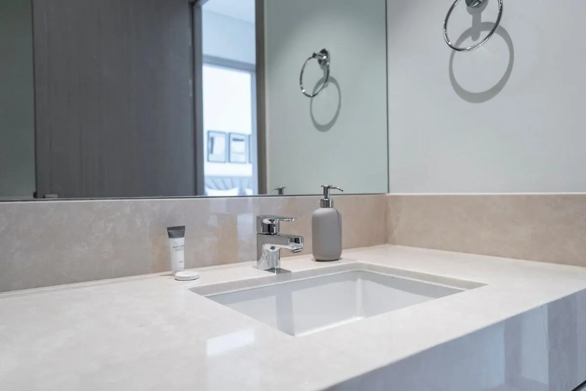Gorgeous 2-Bedroom In Downtown Dubai, Near Burj Khalifa! 0*, Dubai United Arab Emirates